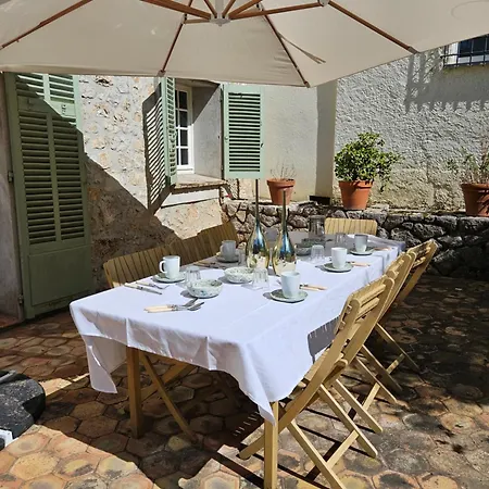 Mas De Charme Avec Piscine فيلة