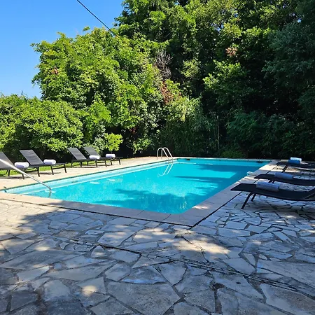 Mas De Charme Avec Piscine فيلة أنتيب