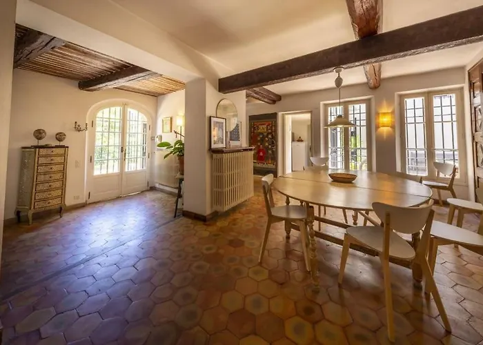 Mas De Charme Avec Piscine וילה אנטיב